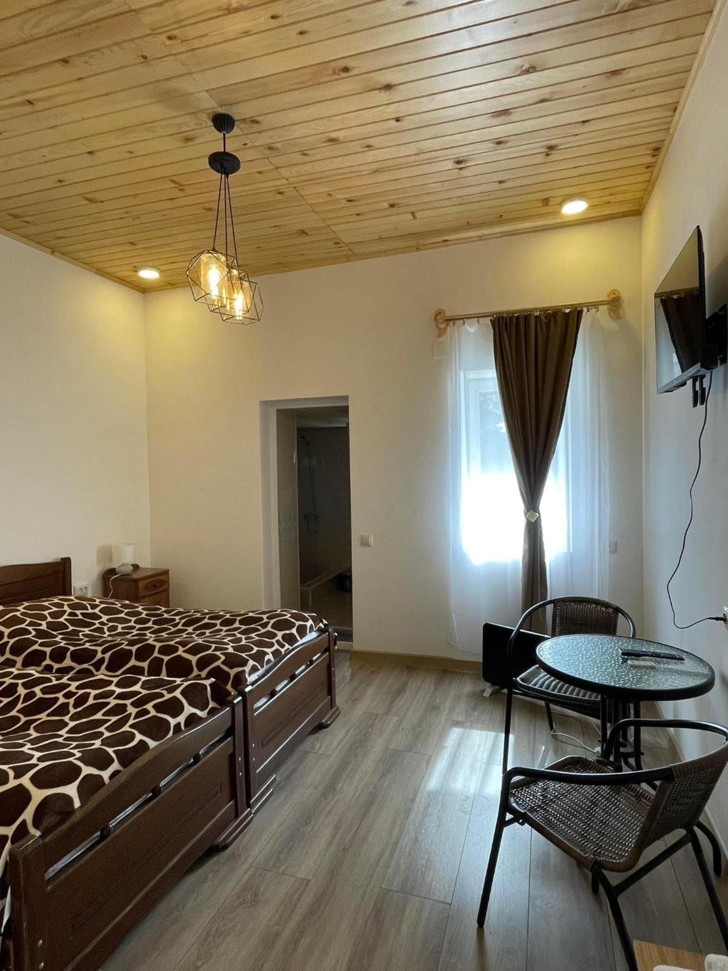 Mamuka Chartolani Guesthouse เมสเตีย ภายนอก รูปภาพ