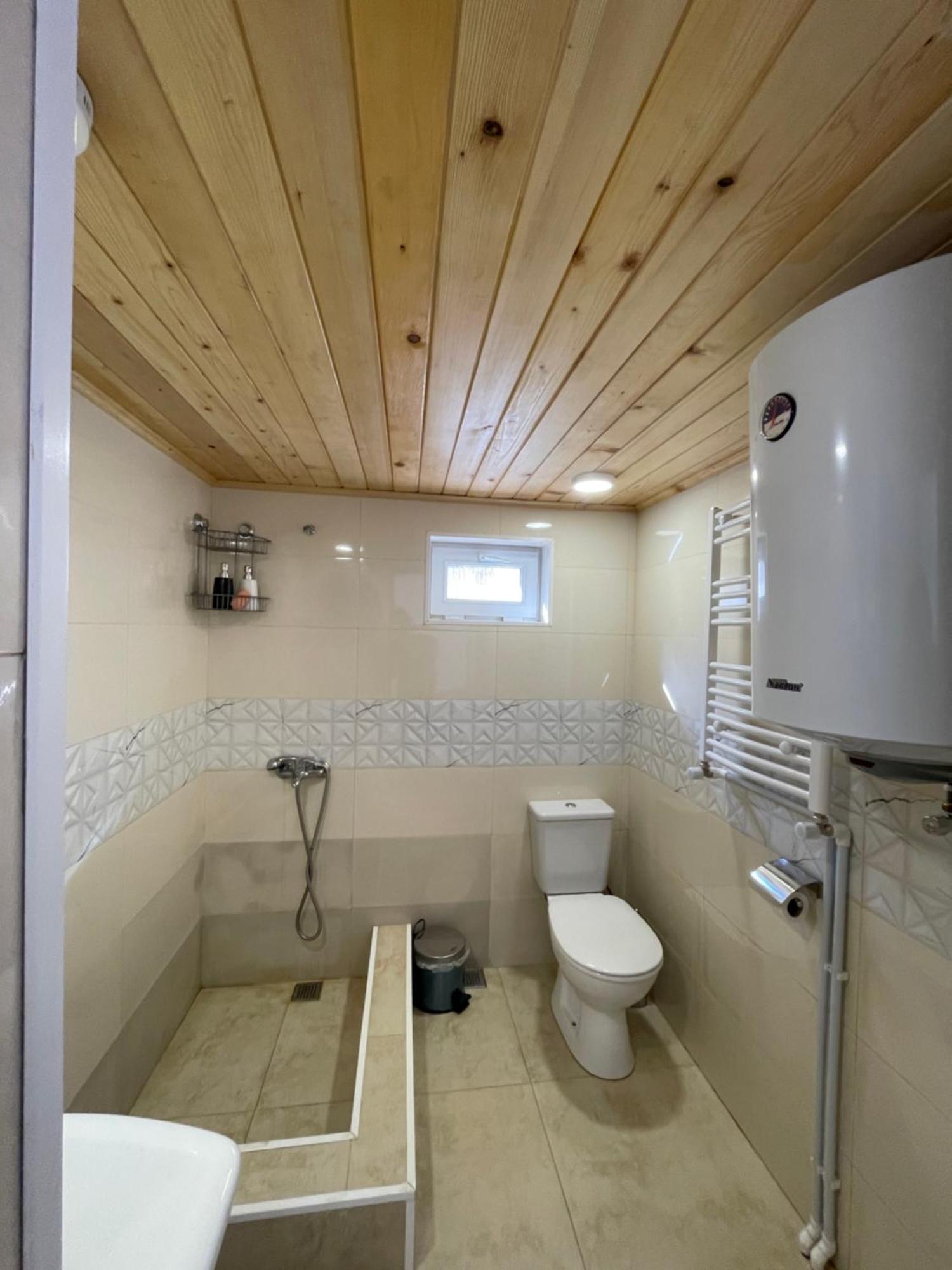 Mamuka Chartolani Guesthouse เมสเตีย ภายนอก รูปภาพ
